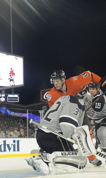 Ducks beat Kings 3-0 on Dodger Stadium ice